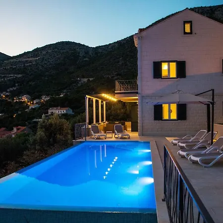 House Maro * Brsečine