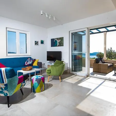 Vikendica House Maro